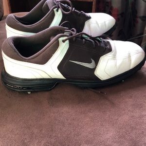 NIKE GOLF SHOES. SIZE 9
